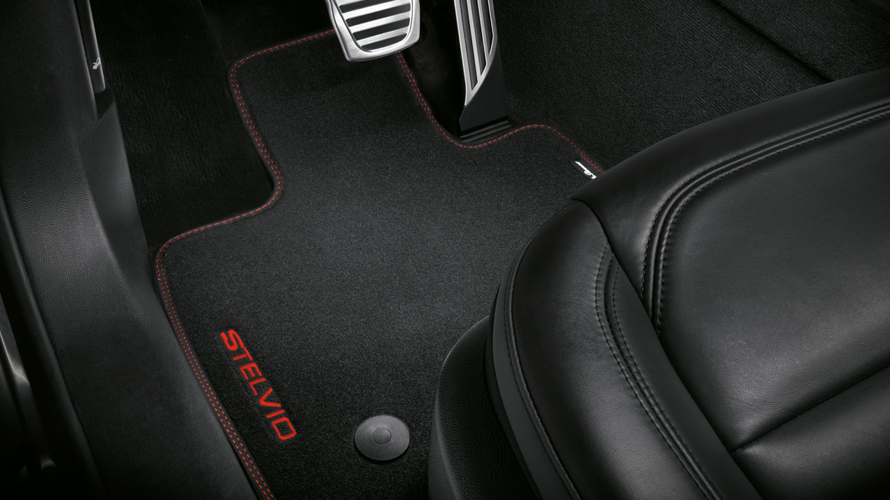 Premium Carpet Floor Mats - Black/Red